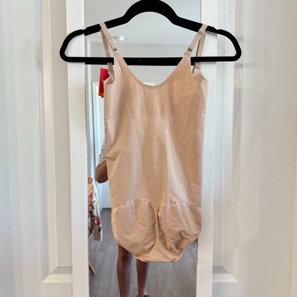 NEW Spanx Open-Bust Bodysuit Size Medium Color Tan Cream - Picture 6 of 6